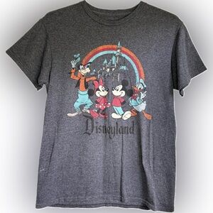 Disney Parks Disneyland Mickey & Friends Castle Adult T-Shirt Size Small